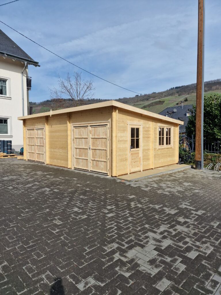 Doppelgarage aus Holz